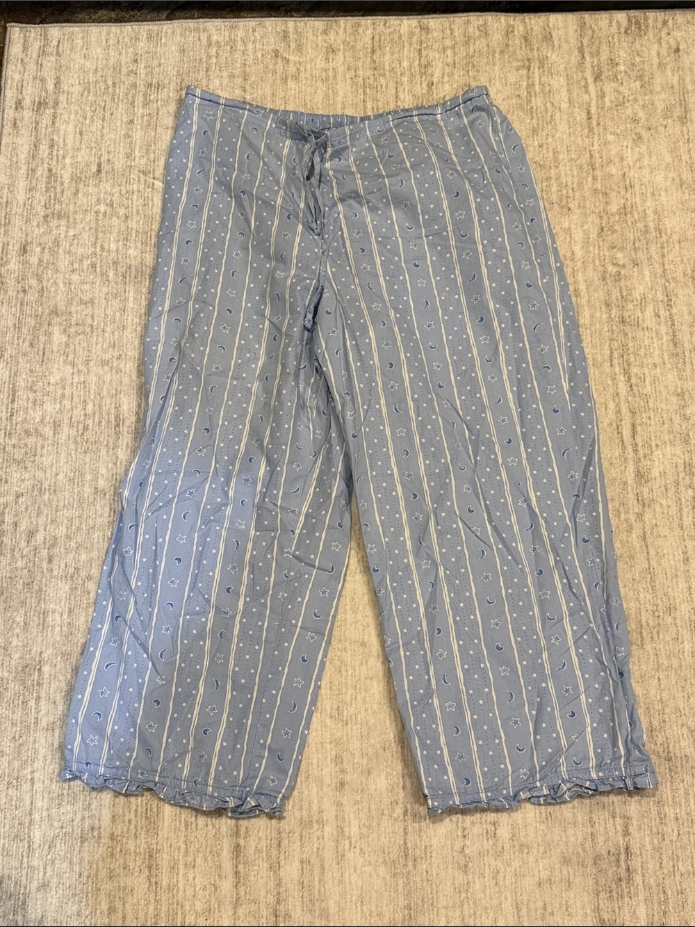 Women’s size medium lounge pajama pants. Capri pants.